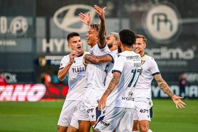 关于赛前密尔沃基雄鹿备战葡超，战术微调细节曝光，悬念犹存，球队文化再被提及的信息-Kaiyun APP